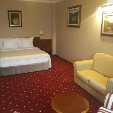 Kovilovo Hotel